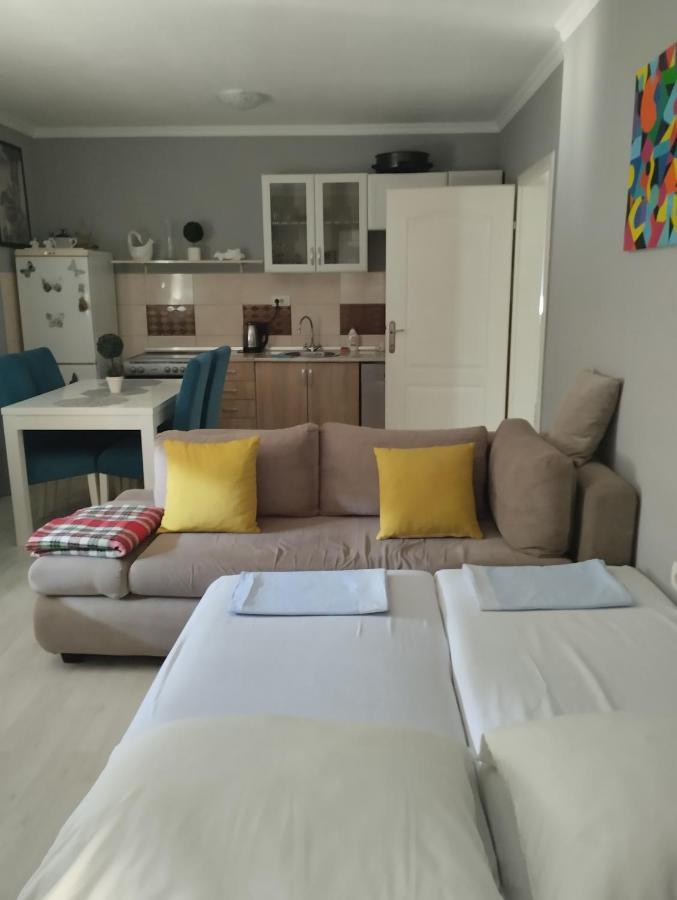 Apartman All Seasons Hotonj Exterior photo