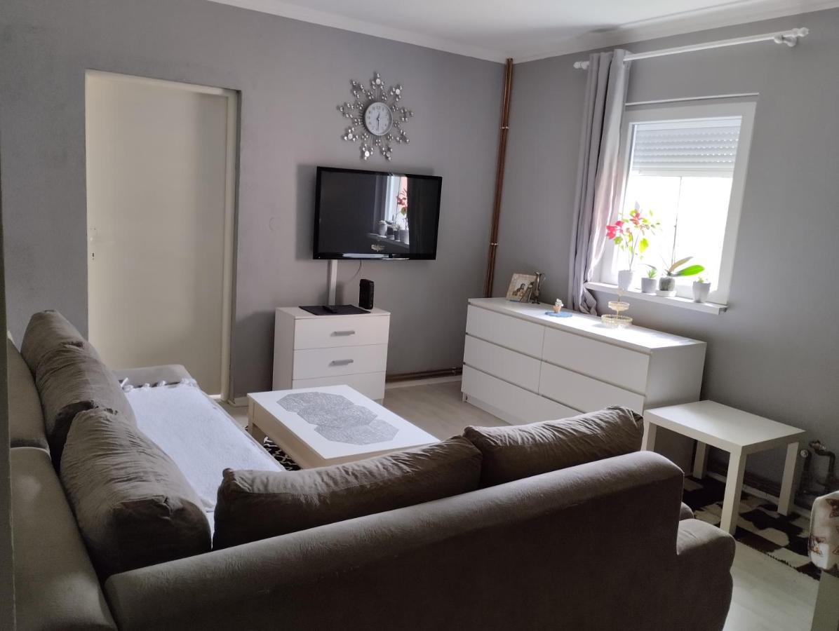 Apartman All Seasons Hotonj Exterior photo