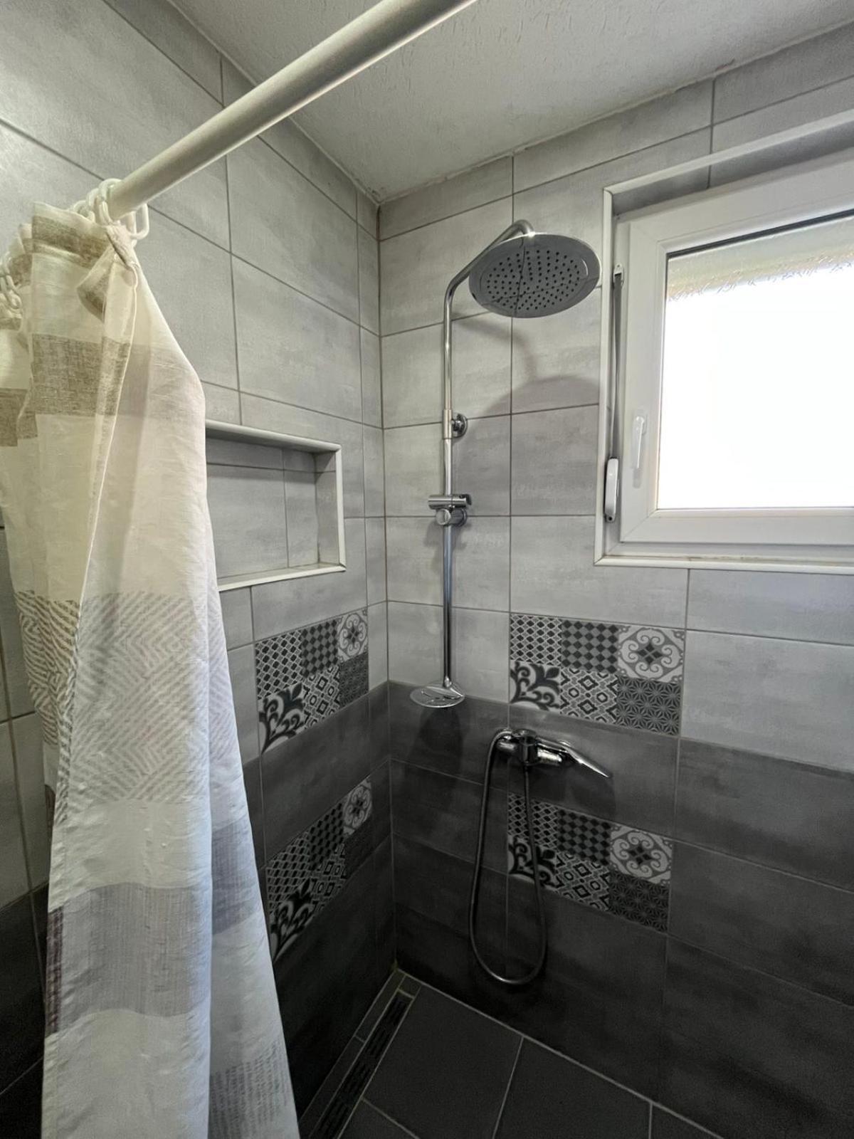 Apartman All Seasons Hotonj Exterior photo