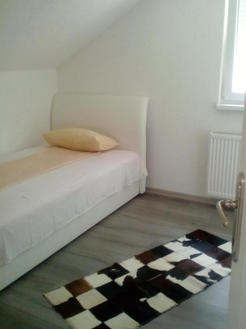 Apartman All Seasons Hotonj Exterior photo